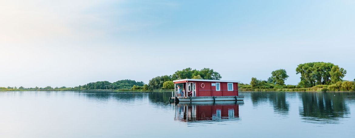 Hausbooturlaub-Urlaub online auf der Mecklemburgischen Seenplatte