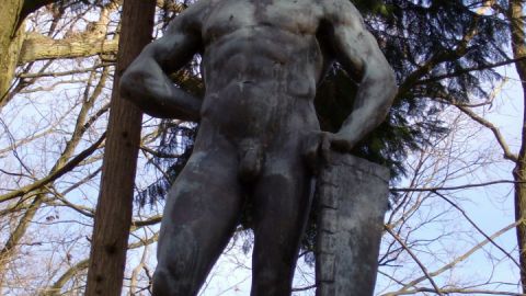 Coriolan Wandschneider Statue