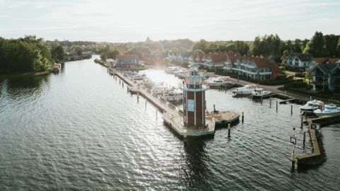 Plau am See - Blick auf den Hafen mit Leuchtturm