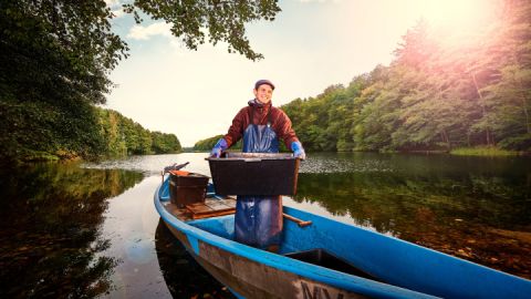 Traditionelle Fischerei mit Stellnetzen