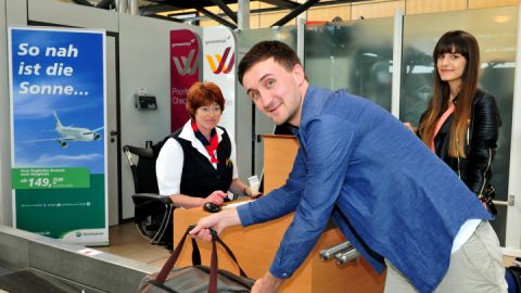 Check-In am Flughafen Rostock-Laage