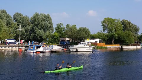 8-tägige Kanu-Hotel-Reise: Seenlandschaften zwischen Müritz und Rheinsberg