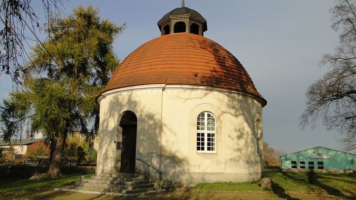 Kirche_Dolgen